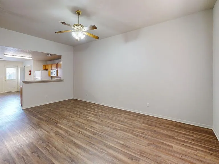 3802 Pecos Ct — Photo 10