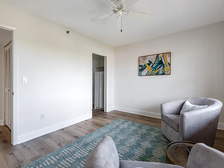 896 N Federal Hwy #527 — Photo 22