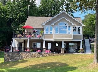 210 Shillelagh Ct, Huddleston, VA 24104