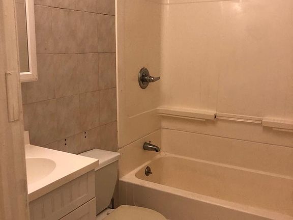 4th image of 1703 E 14th St APT 2