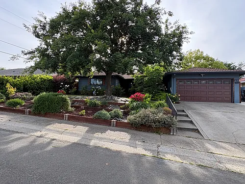 6048 Holstein Way Photo 1