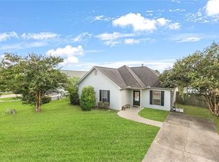 28500 Rosedust Ln, Ponchatoula, LA 70454