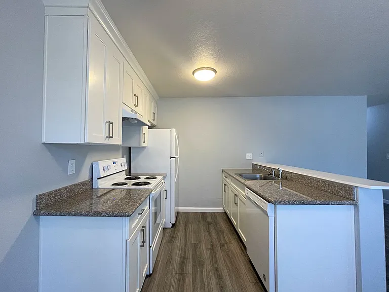 Lincoln Crest Apartments - 6248 Gettysburg Place — Photo 13