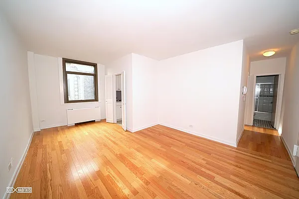 Rented by Citi Habitats | media 12