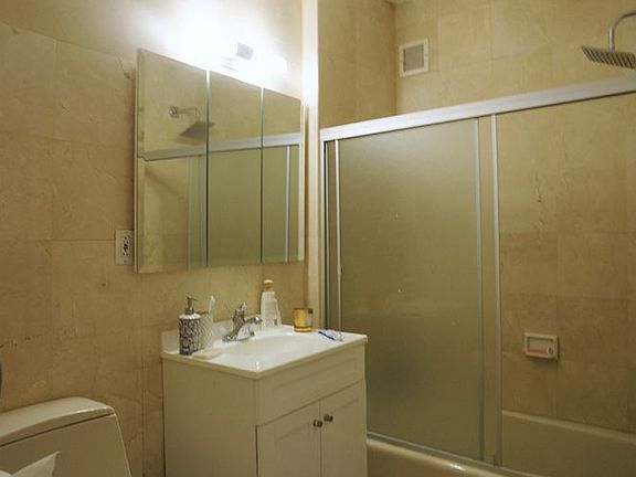 4th image of 61 E 66th St APT 2B