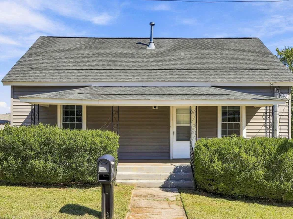 105 S 6th St, Easley, SC 29640