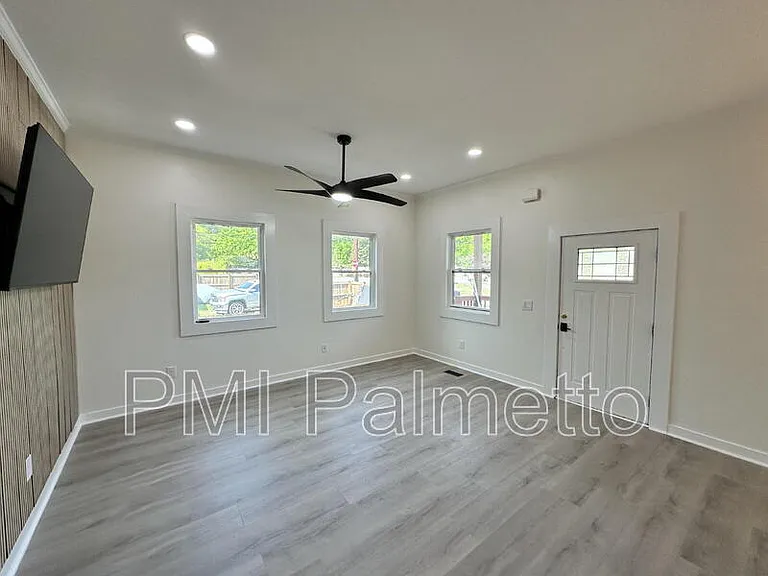 1121 Zeigler St #A — Photo 31