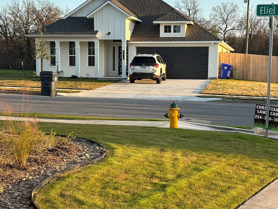 1912 Elliel Ln