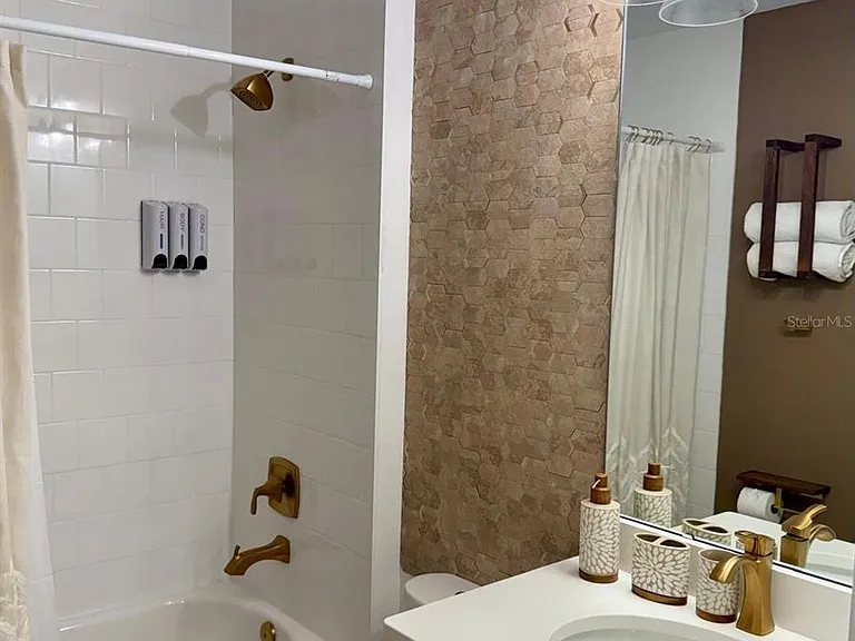803 Longboat Dr NW — Photo 14