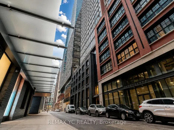 55 Mercer St #2101, Toronto, ON M5V 1H2
