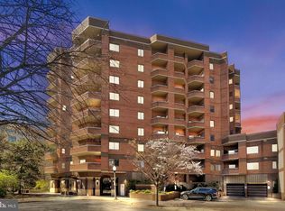 1050 N Stuart St APT 815, Arlington, VA 22201
