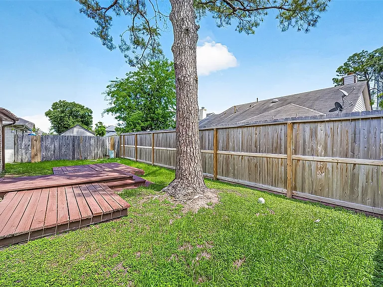 12403 Meadow Ridge Dr — Photo 42