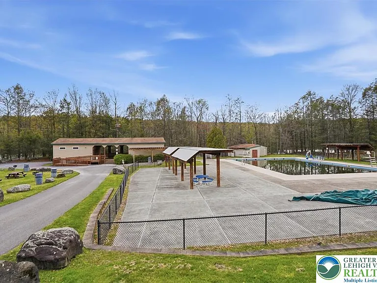 12 Rockway Ct — Photo 42