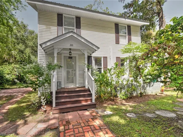 210 Campbell St, Labelle, FL 33935
