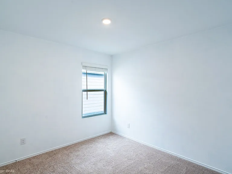 6638 Loy Dr — Photo 10