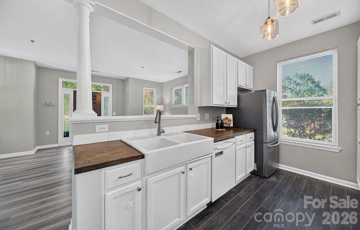 601 N Davidson Street — Photo 3