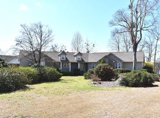 37 Plantation Dr, Manning, SC 29102