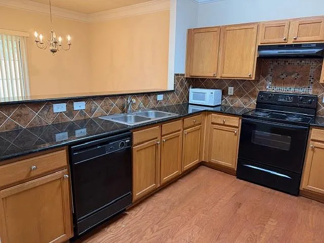 6147 Bellewood Ash Ln — Photo 13