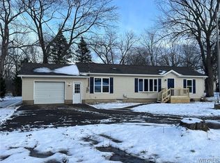 10966 S Roberts Rd, Dunkirk, NY 14048
