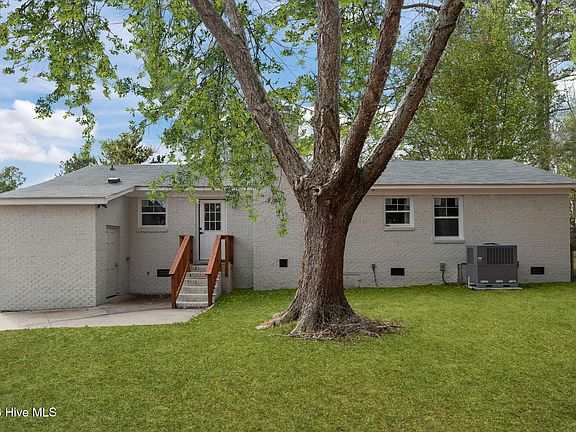 3rd image of 3206 Ellsworth Drive