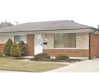 32131 Dover Ave, Warren, MI 48088