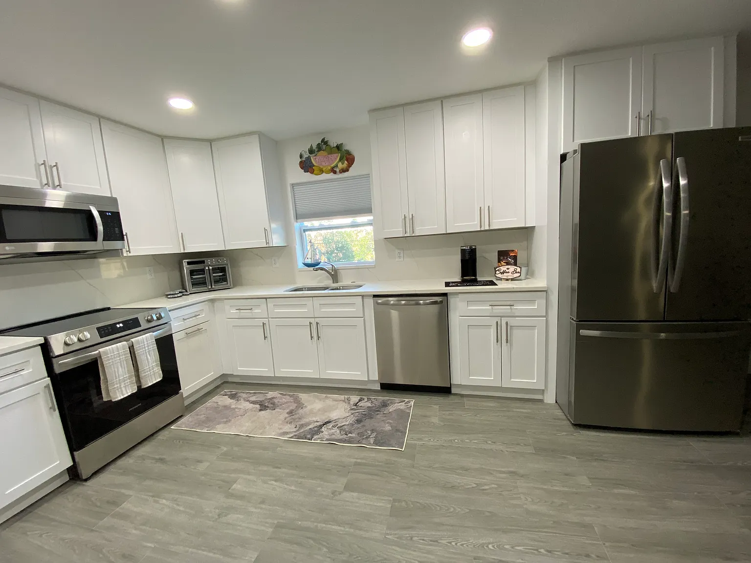 5 bed, 1570 sqft, $3,200 — Photo 4