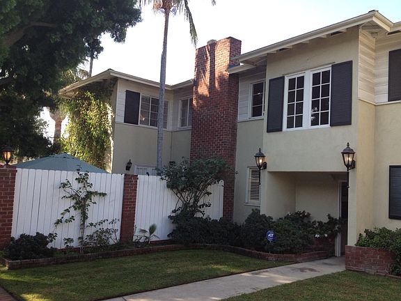 2nd image of 12550 Oxnard St #D
