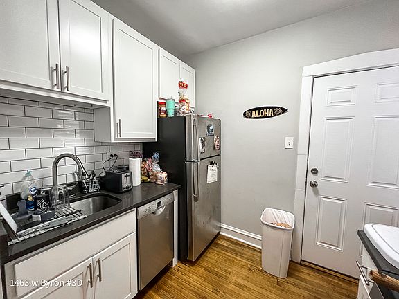 3rd image of 1461 W Byron St #1463-1D