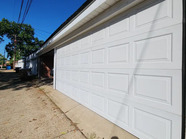 One Bedroom Apartment with Garage Parking!, 5838 Nottingham Ave, Saint Louis, MO 63109