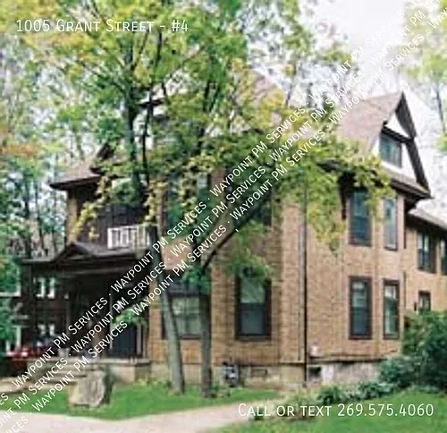 1005 Grant St Photo 1