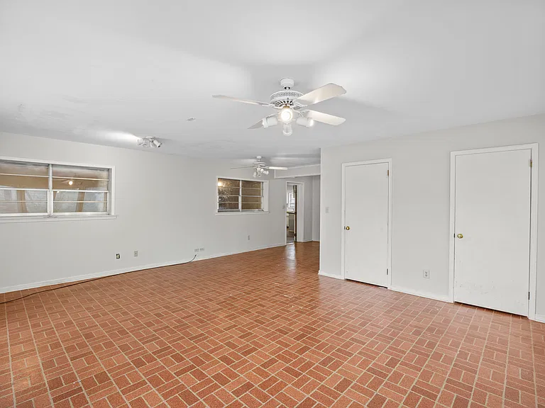 3932 Meredith Dr — Photo 19