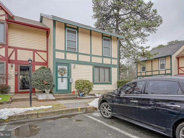 11 Dover Ct #B39, Clementon, NJ 08021