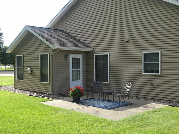 2nd image of 60 Sunrise Dr N