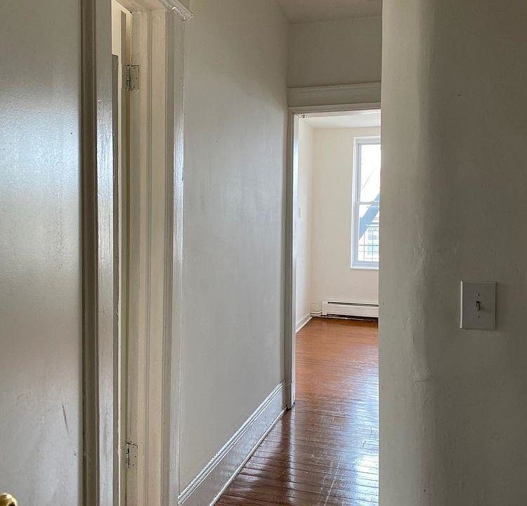 1st image of 12 Bond St APT 8