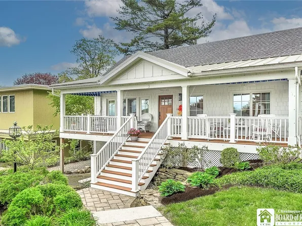 3 Maple Ave, Chautauqua, NY 14722