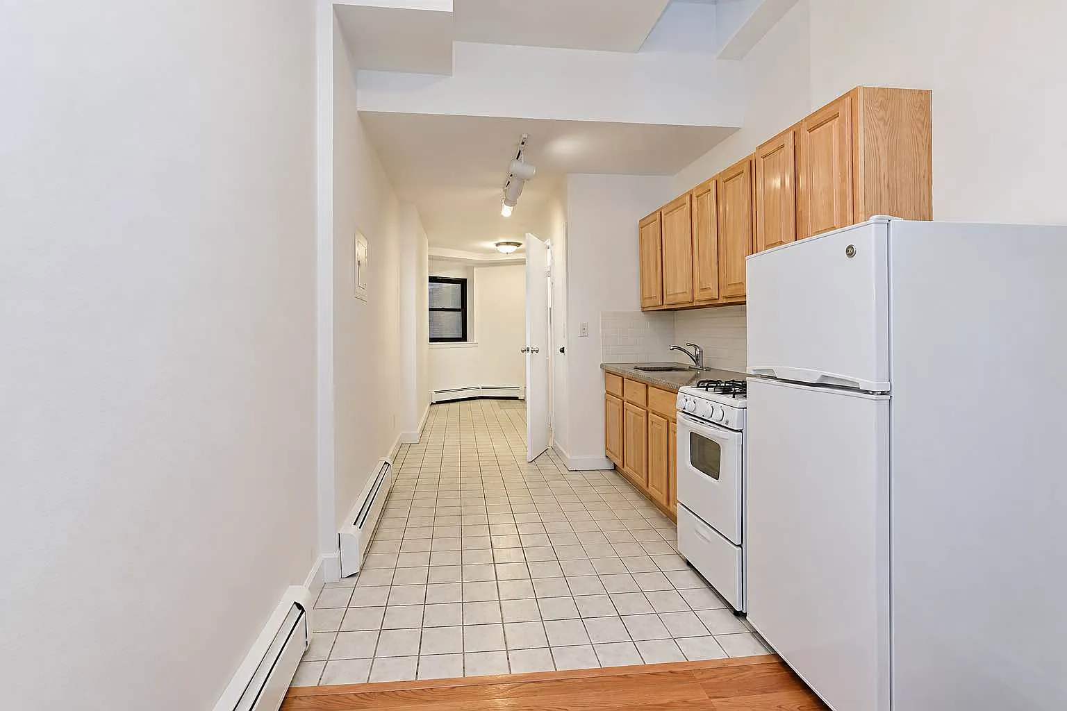 100 West 27th Street — Photo 3