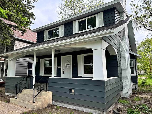 2nd image of 220 E Bowman St