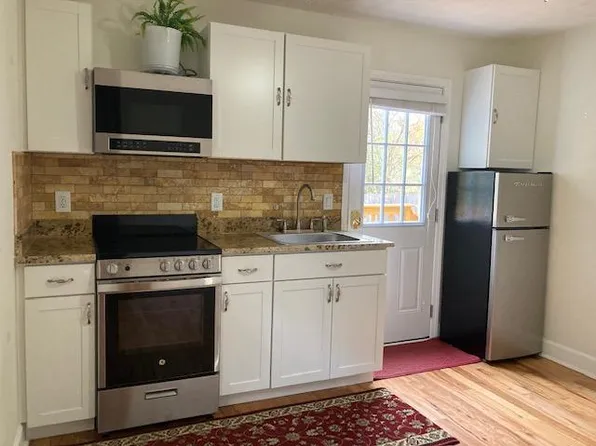 223 Foothill Dr, Woodstock, GA 30188