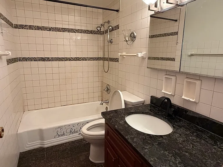 3158-3158 W 93rd St #2D — Photo 7