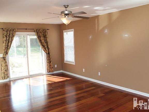 4th image of 306 Dove Field Court SE