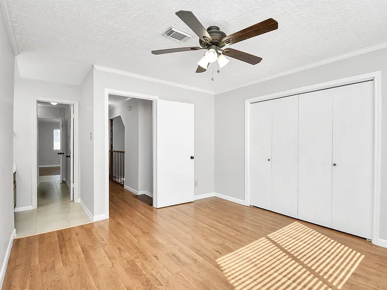 315 Muirwood Ln — Photo 21