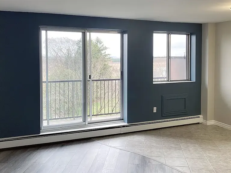 750 Wallace St — Photo 2