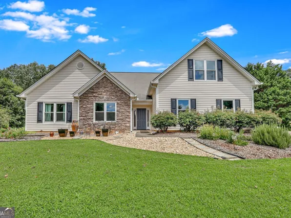 358 Kiley Dr, Hoschton, GA 30548