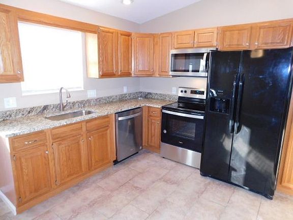 2nd image of 8711 Sarahs Bend Dr