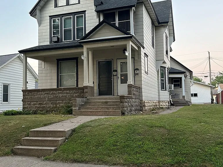 1344 Charles St — Photo 1