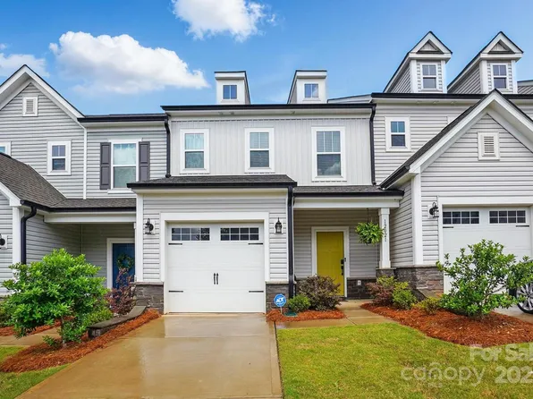 12021 Basking Dr, Charlotte, NC 28214
