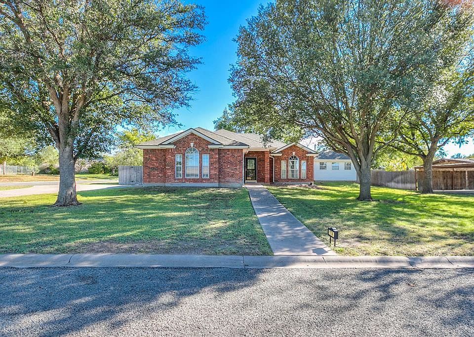 114 Rio Vista St, San Angelo, TX 76904 | MLS #119229 | Zillow