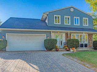 270 Windsor Dr, Roselle, IL 60172