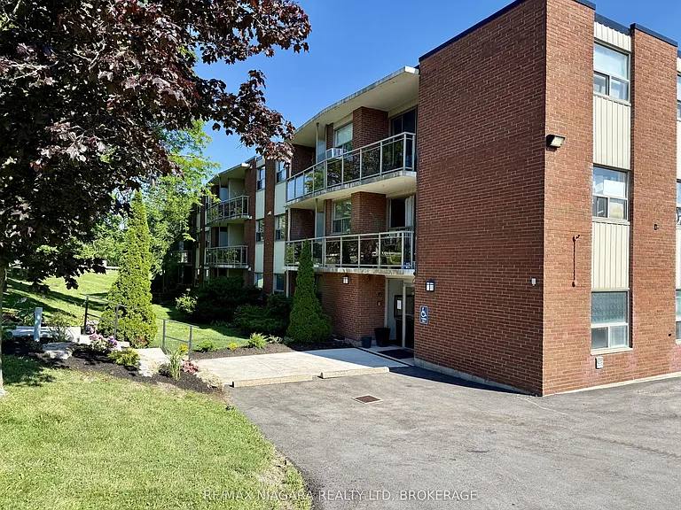 7 Riverview Blvd #101 — Photo 32