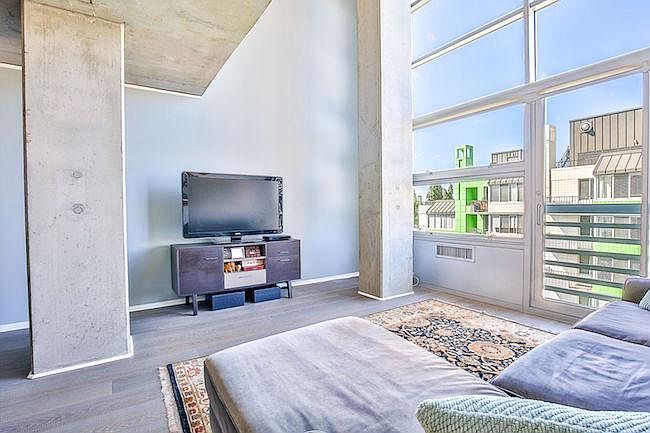 1st image of 77 Dow Pl APT 708